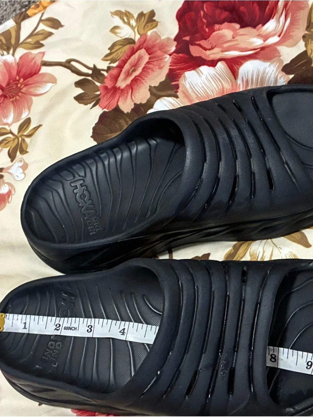 Hoka one one black slides unisex